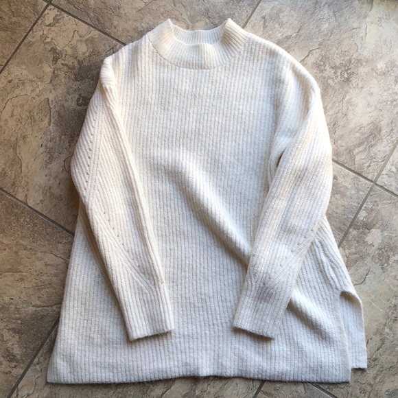Old Navy Sweaters - Old Navy Pointelle Mock Neck Sweater